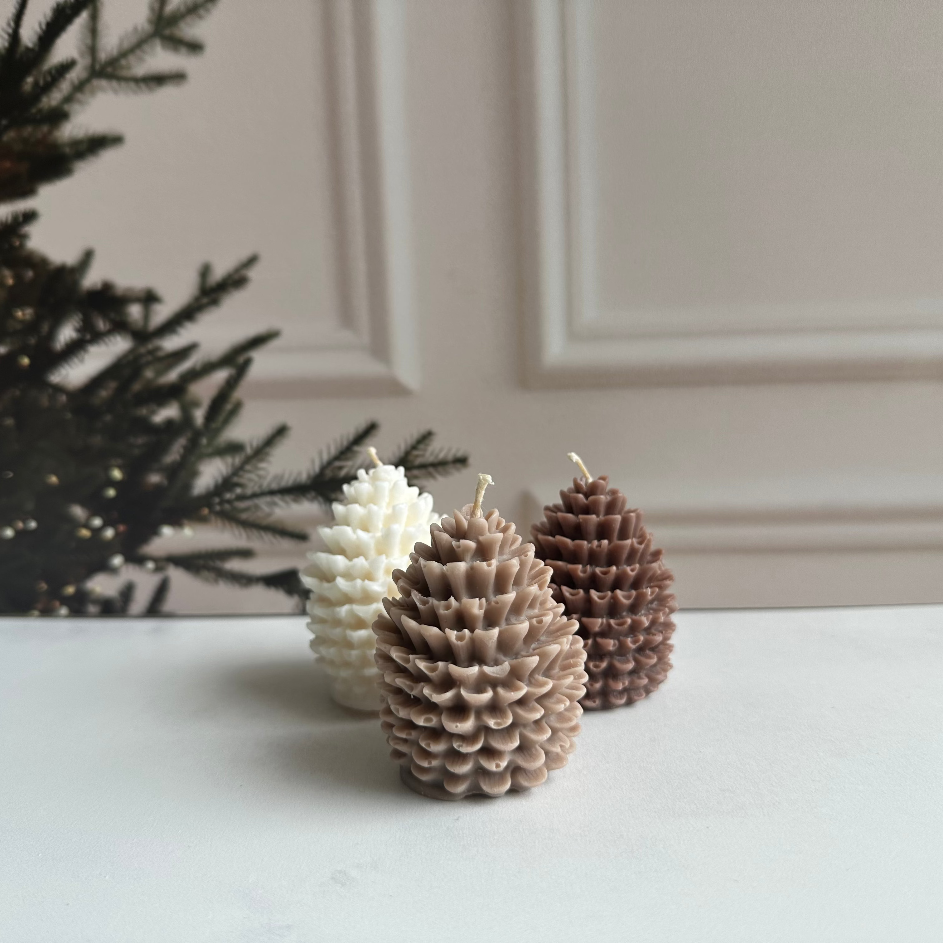 Mini Rustic Pinecones